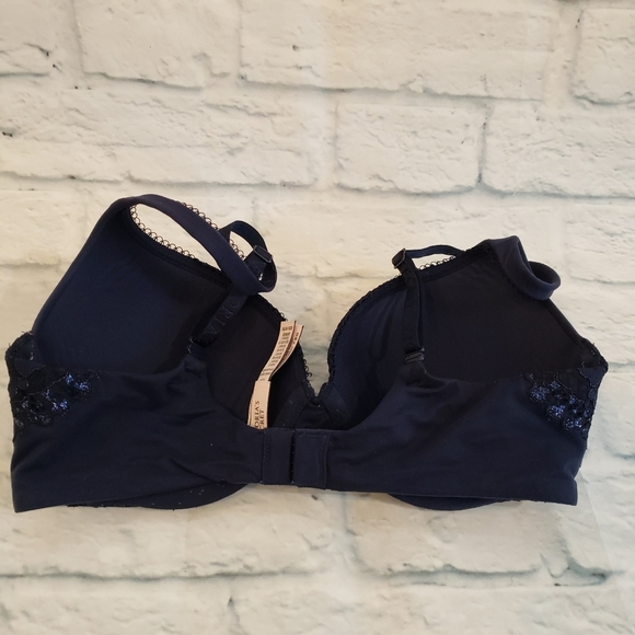 Victoria's Secret size 32D - Picture 3 of 8